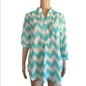 CALS White Turquoise Striped 3/4 sleeve blouse size small